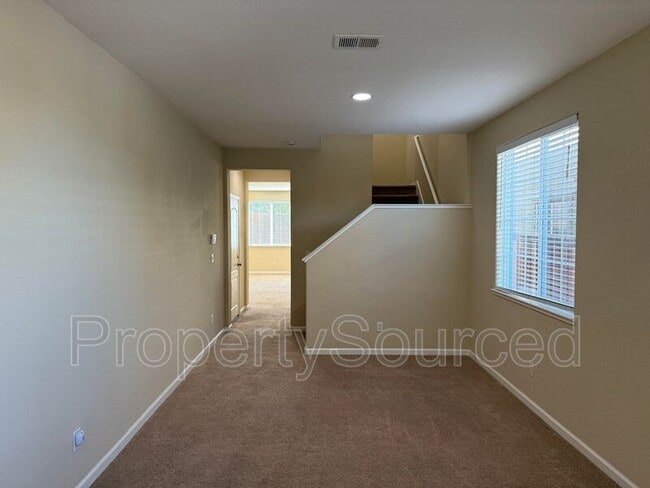 Building Photo - 388 Crescent Moon Dr