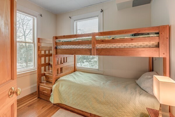 Building Photo - 23 Newtonville Ave