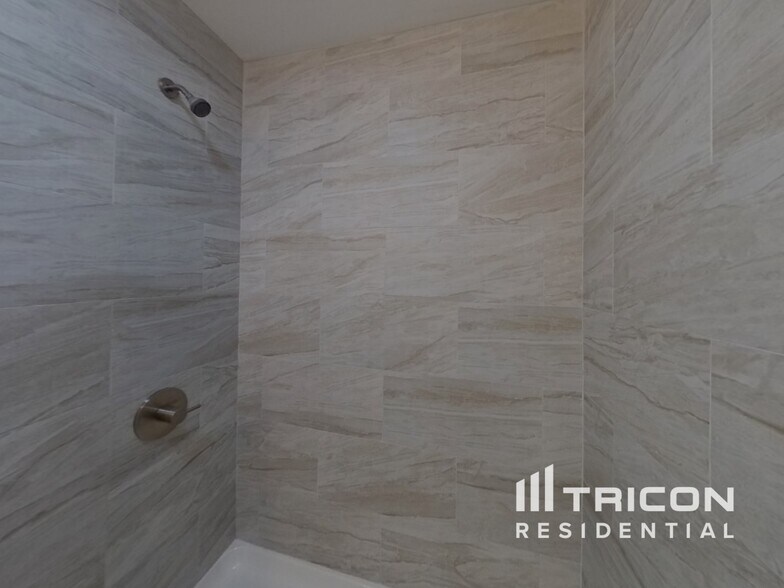 Building Photo - 12801 Woodchip Ct