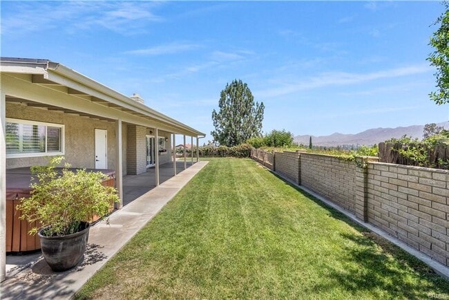 Building Photo - 1460 Timberlane Dr
