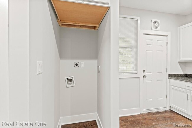 Building Photo - 2282 Belvidere St