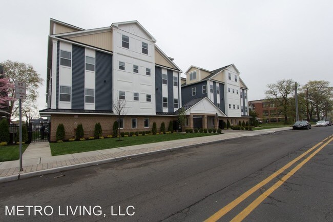 Building Photo - 125-135 Westfield Ave