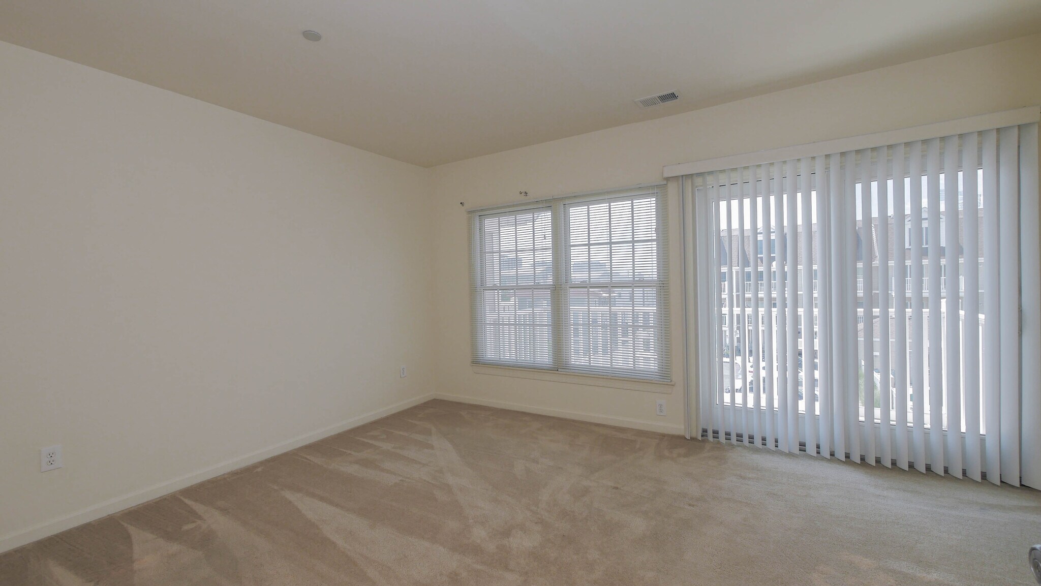 Building Photo - 4 Chelsea Ct