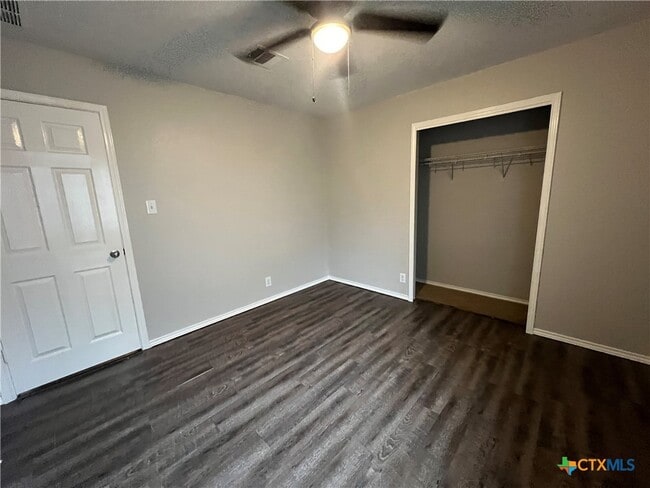 Building Photo - 663 Tom Kemp Dr