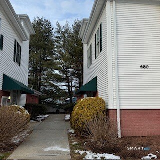 Building Photo - 680 Boston Post Rd