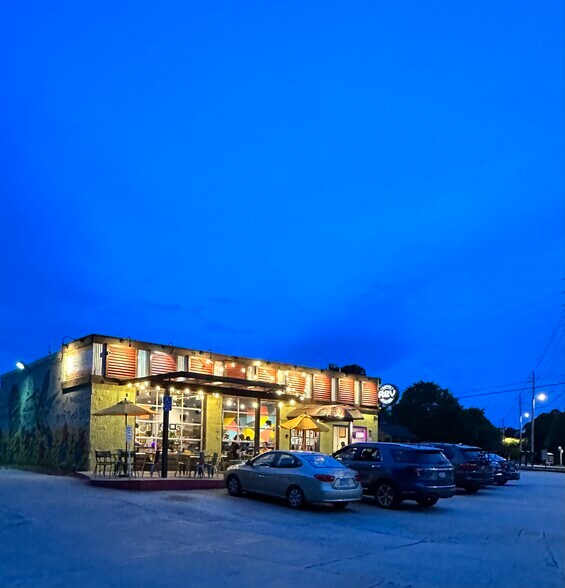 Building Photo - 2953 Lexington Trace Dr SE