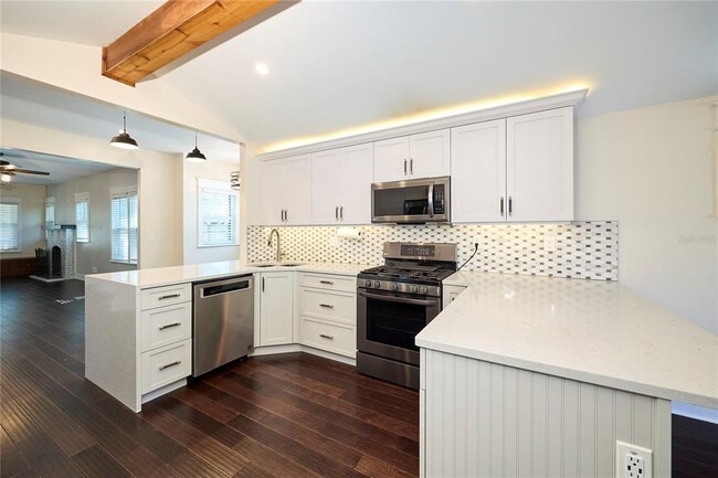 Building Photo - 6008 N Highland Ave