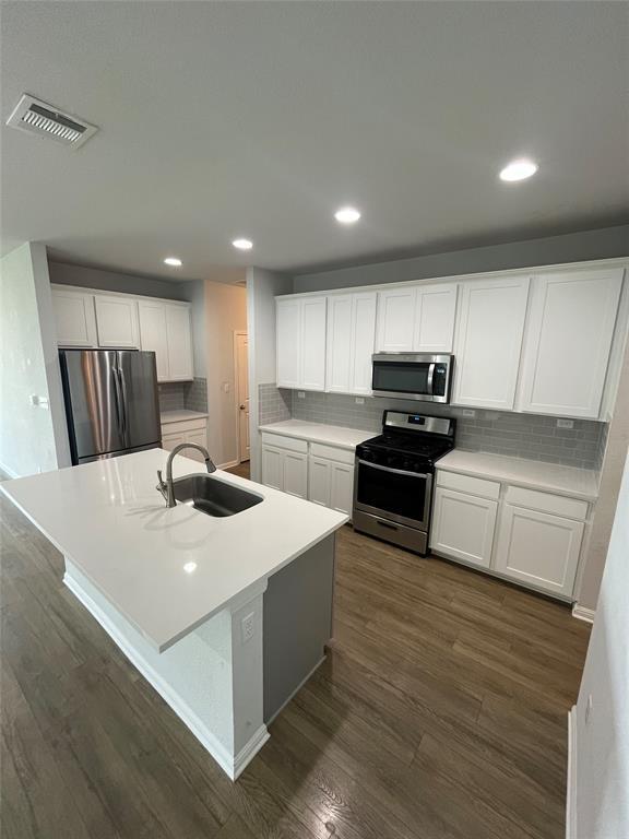 Building Photo - 124 Winding Hollow Ln