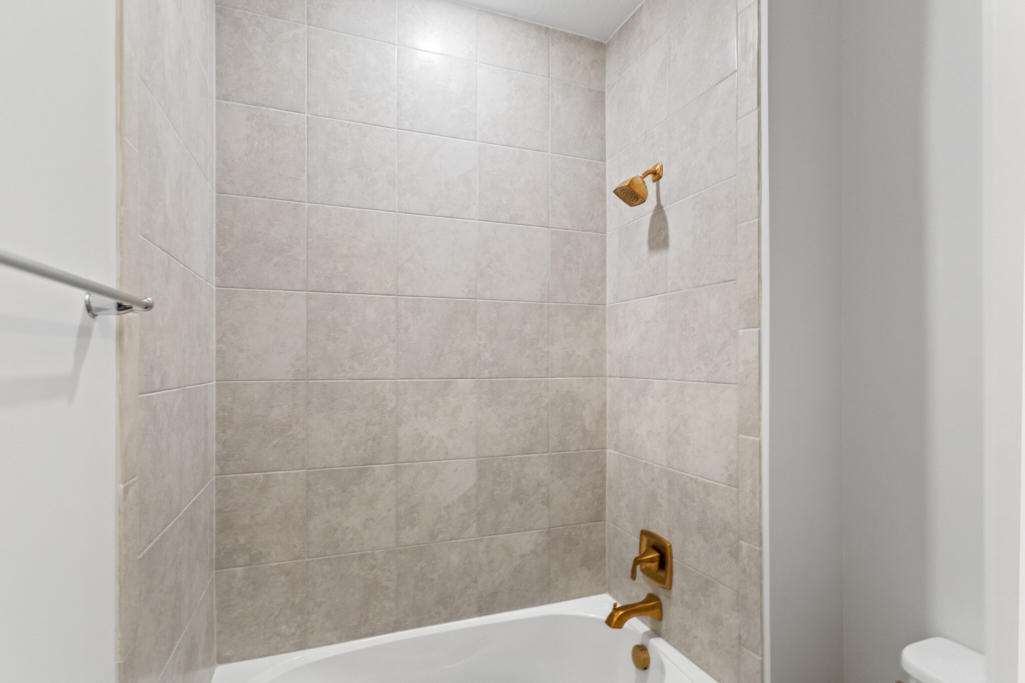 Building Photo - 4022 Large Leaf Ln