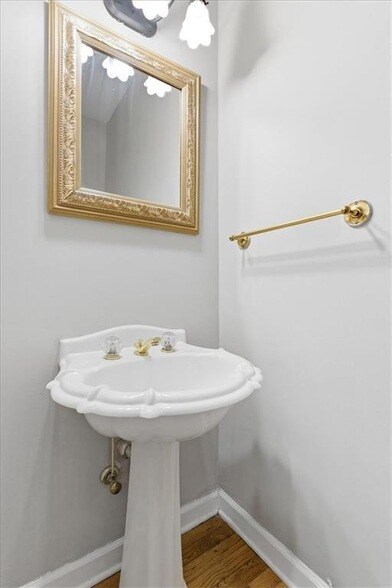 Building Photo - 3986 Fox Glen Dr