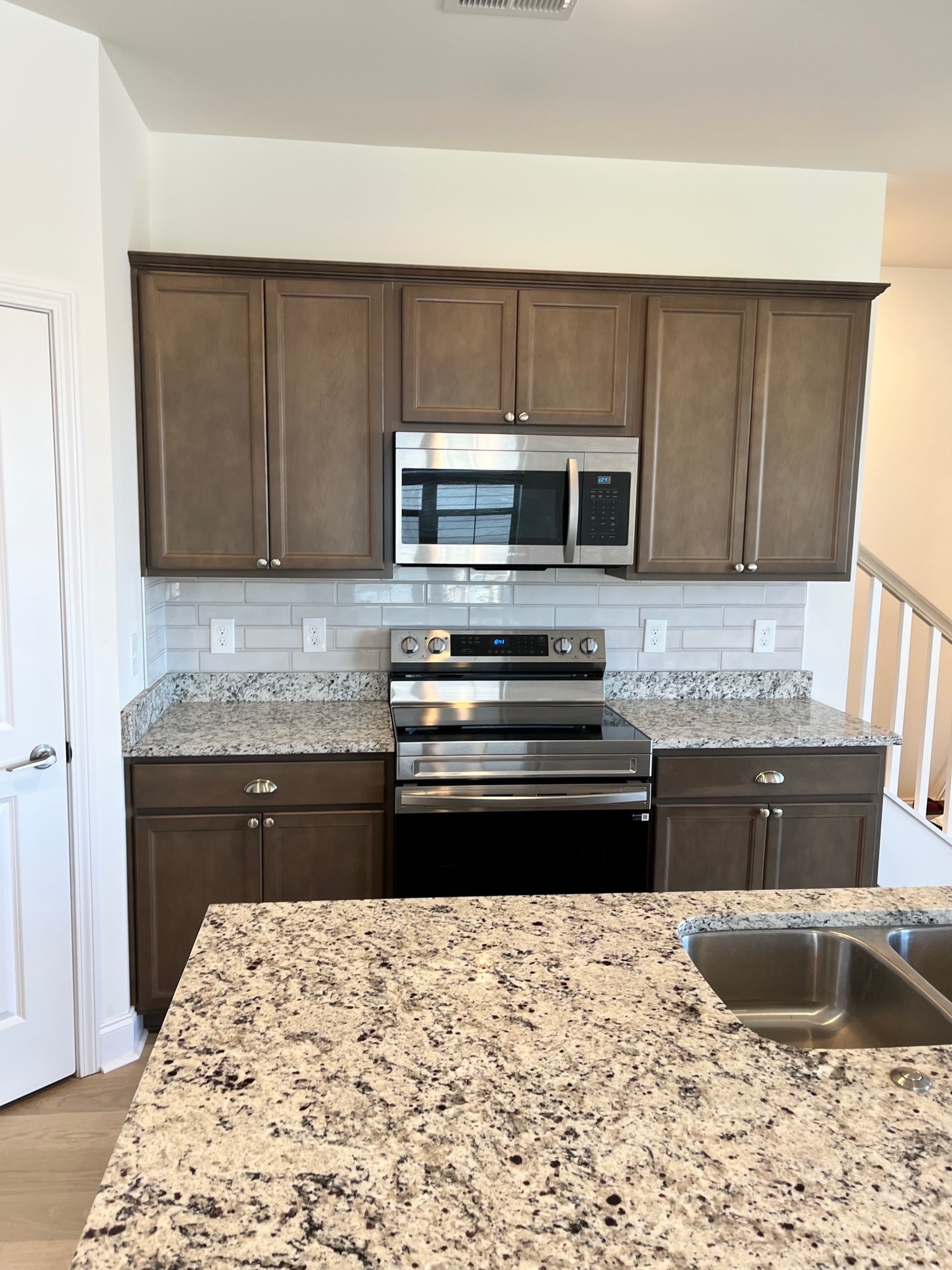 Granite countertops - 1335 Mountain Quail Cir