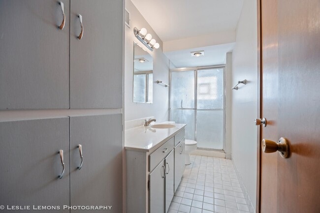 Building Photo - 1028 Douglas Ave