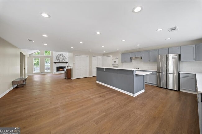 Building Photo - 103 Farmington Dr