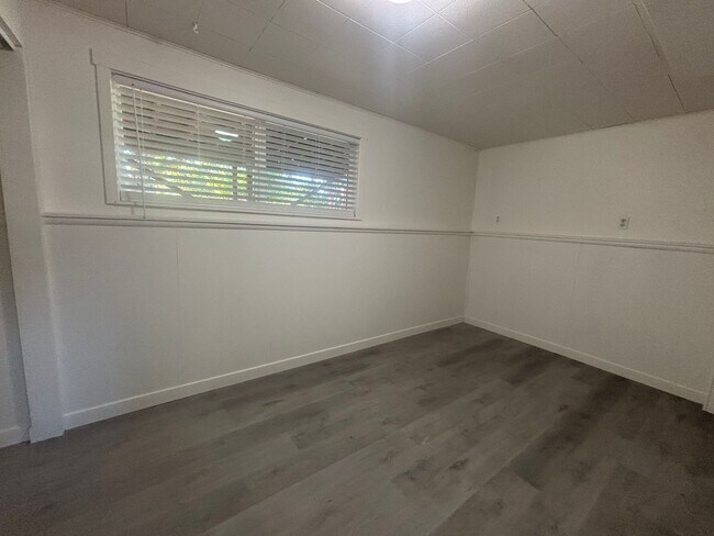 Building Photo - 2248 Madrona Dr SE