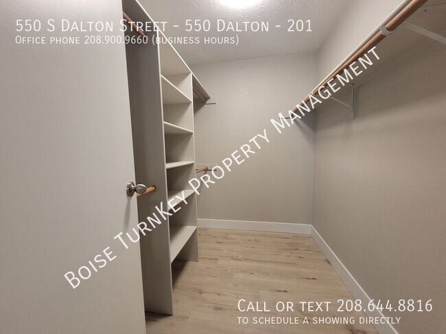 Building Photo - 550 S Dalton Ln