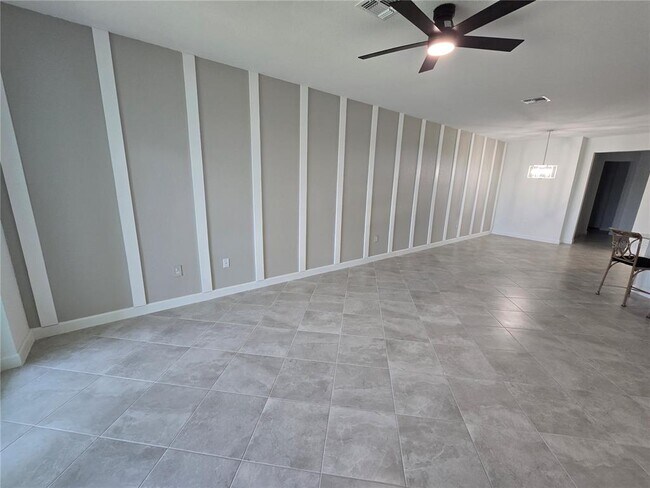 Building Photo - 8469 Shr Lk Dr