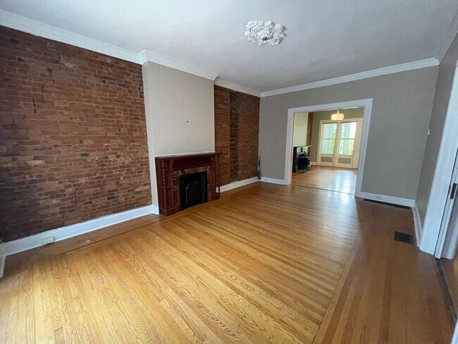 Building Photo - 80 Chestnut St
