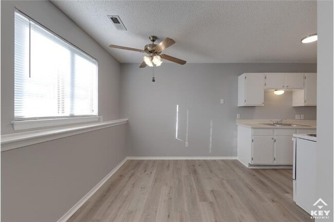 Building Photo - 7011 W Sheriac Cir