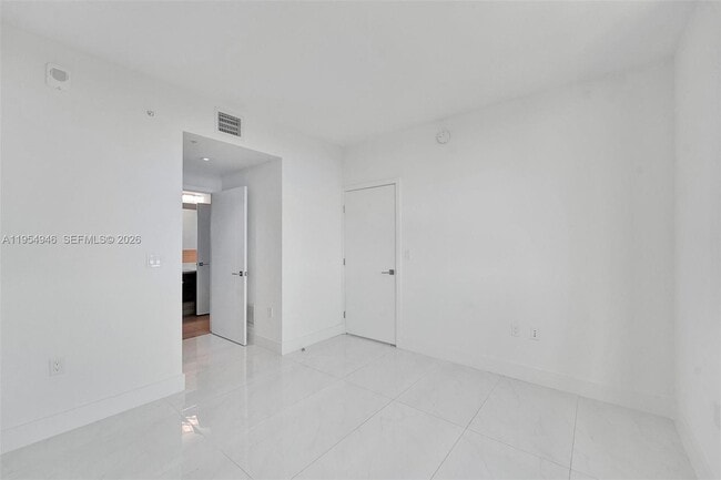 Building Photo - 301 Altara Ave