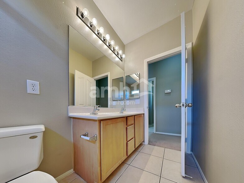 Building Photo - 8957 Misty Mill Ct
