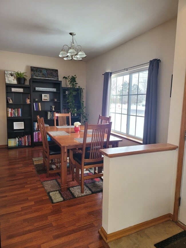 Building Photo - 3642 Roanoke Ave