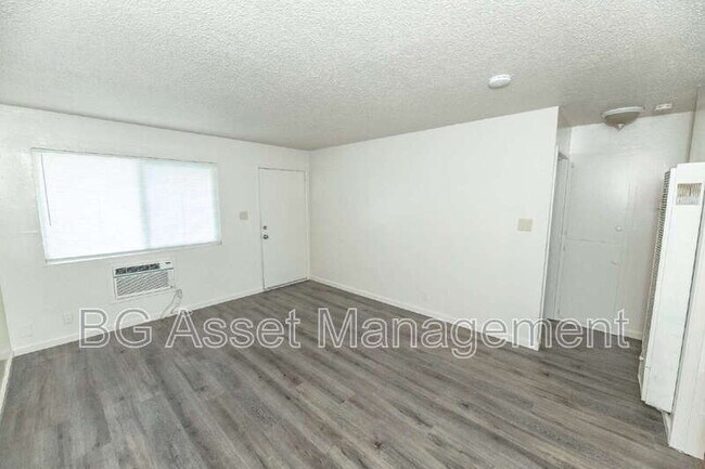 Building Photo - 433 San Marco St