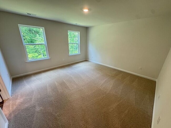 Building Photo - NEW 3-Bed Home with Open Layout & Garage