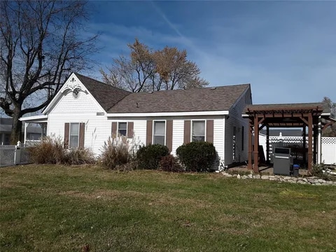 Building Photo - 322 Chestnut St