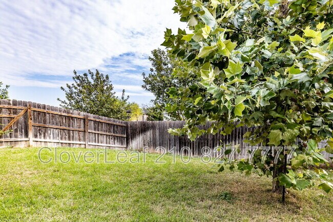 Building Photo - 272 Sapphire Dr