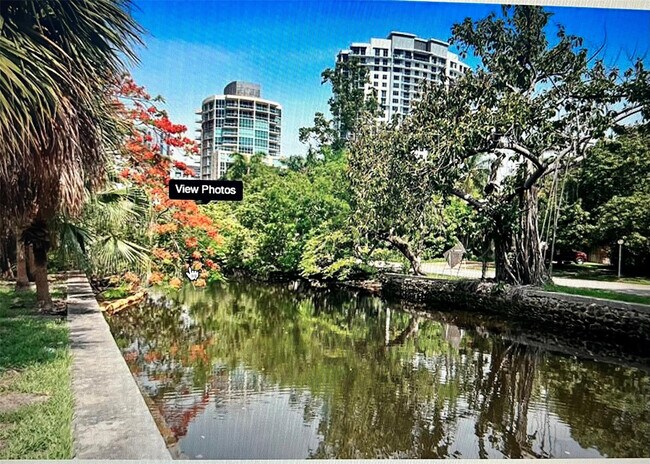 Building Photo - 924 SE 2nd St