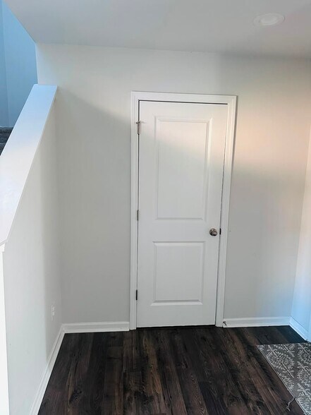 Building Photo - 144 Hornet Dr