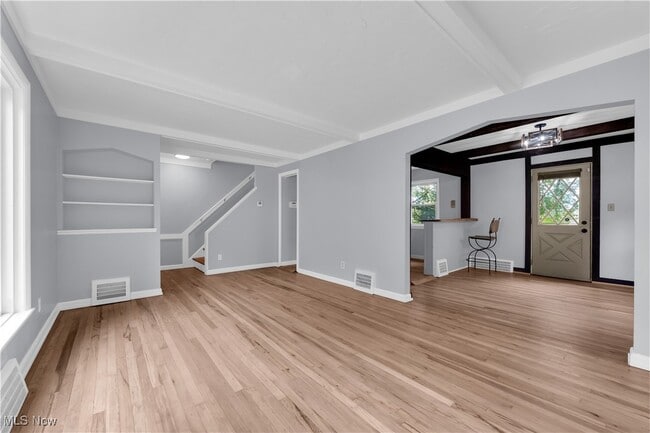 Building Photo - 24571 Hawthorne Dr