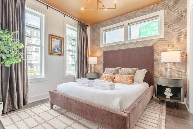 Building Photo - 87 Lucile St