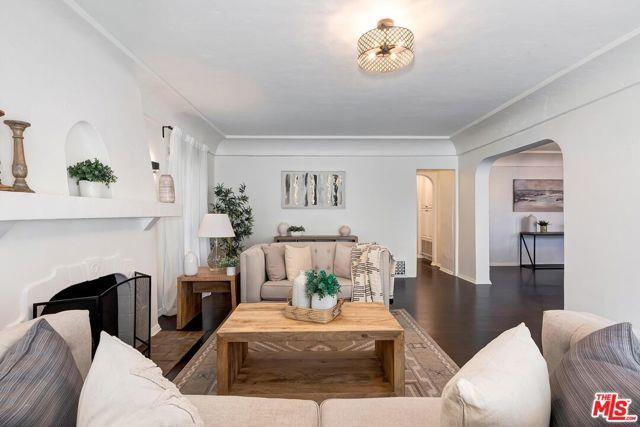 Building Photo - 373 S Crescent Heights Blvd