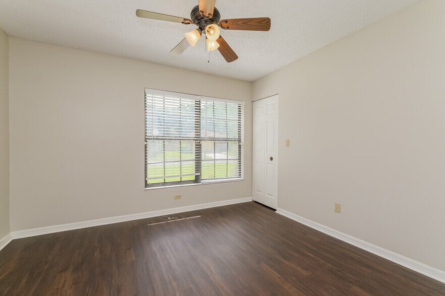 Building Photo - 5713 Erhardt Dr