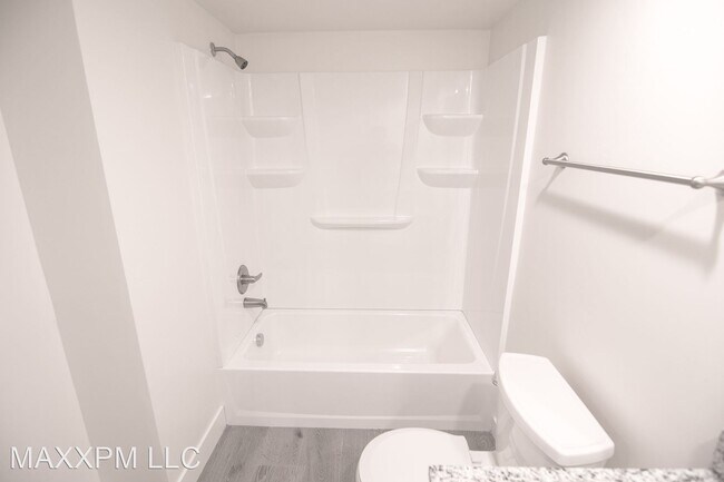 Building Photo - 5 br, 3.5 bath House - 151 W Harvest Villa...
