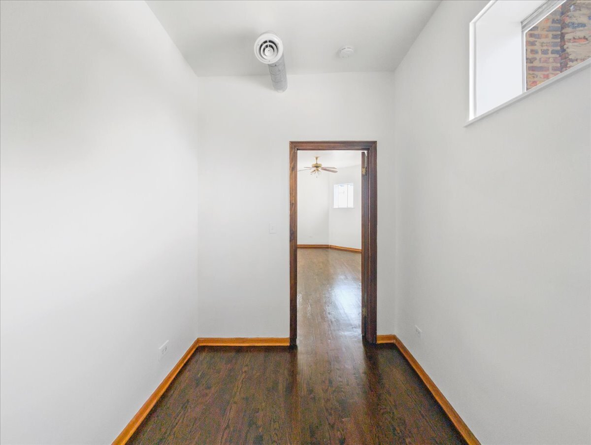 Building Photo - 3135 W Augusta Blvd