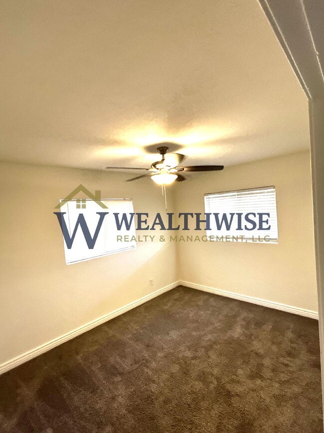 Building Photo - Freshly Remodeled 3 Bedroom 2 Bath Home for Rent 4641 E 13th Street Unit A,Tucson, AZ 85711 $1,49...