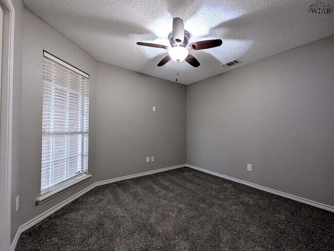 Building Photo - 5509 Long Leaf Dr