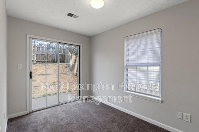 Building Photo - 2720 Chelsea Woods Ct