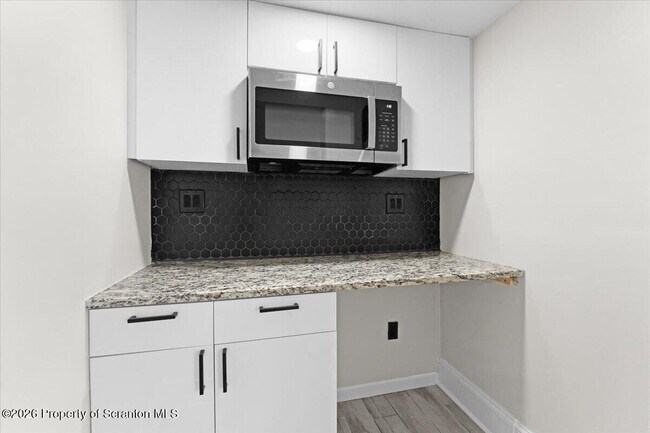 Building Photo - 523 Meyer St