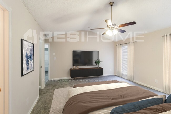 Building Photo - 128 River Park Cir
