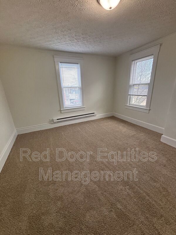 Building Photo - 522 N High St