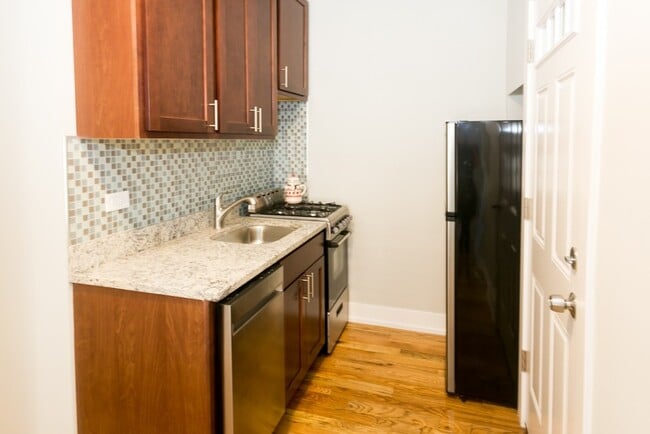 Building Photo - 2919 N Mildred Ave