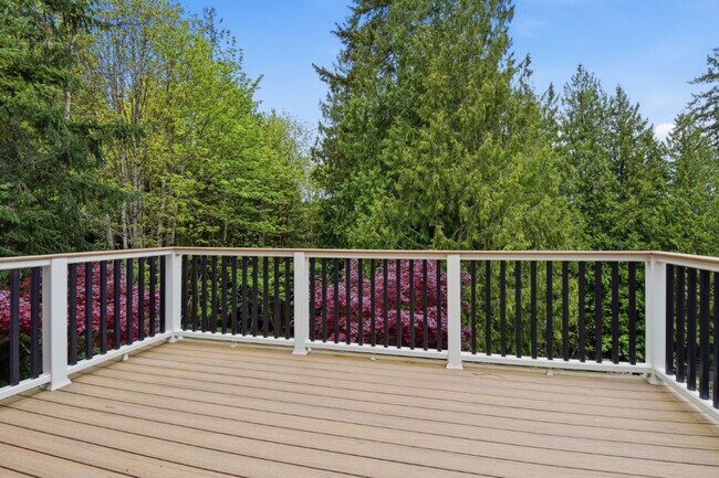 Building Photo - 4Bd/3.5Ba Sammamish Home