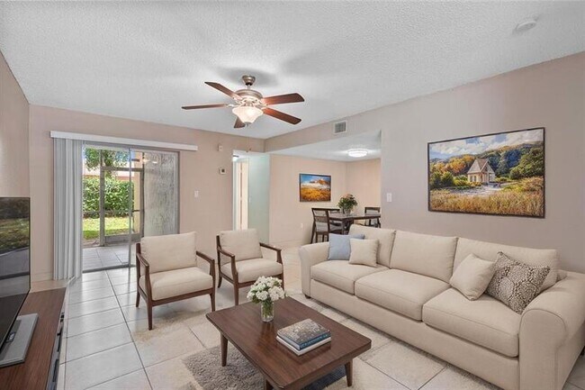 Building Photo - 11101 Royal Palm Blvd