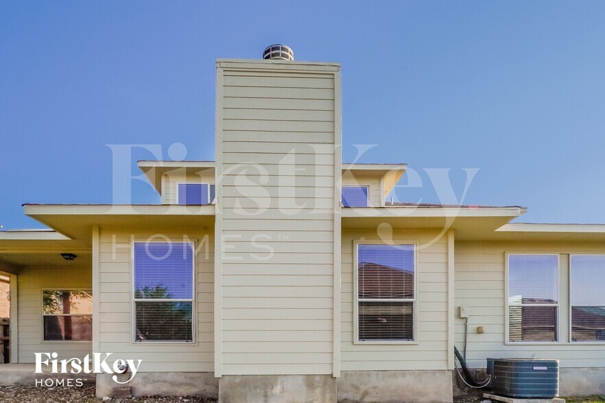 Building Photo - 24014 Buckthorn Pass