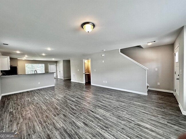 Building Photo - 312 Ashigan St