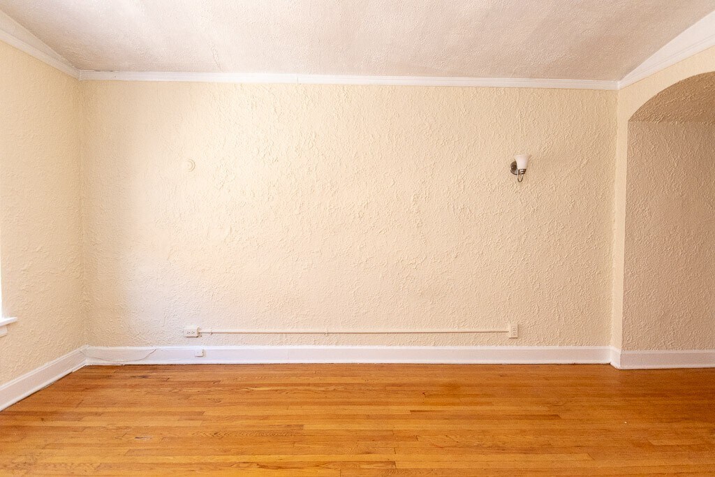 Building Photo - 556 W Arlington Pl