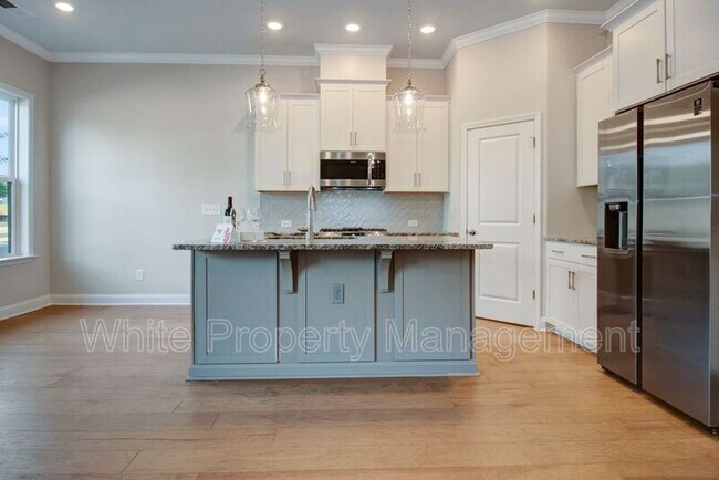 Building Photo - 5914 Ardrey Kell Rd
